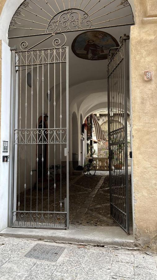 Cathedral City Center Palermo 2 エクステリア 写真